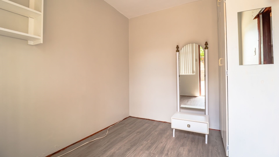 To Let 4 Bedroom Property for Rent in Gordons Bay Village Western Cape